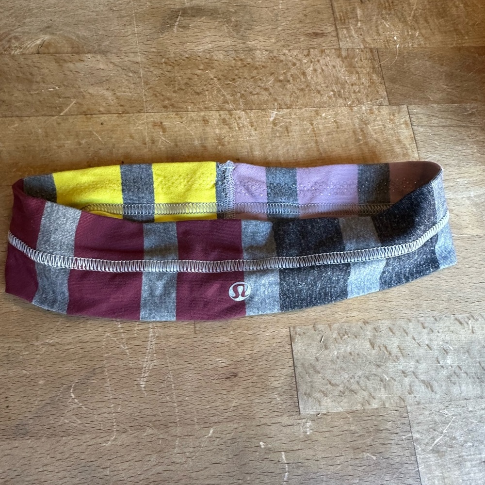 Lulu Lemon headband / one size / multi color